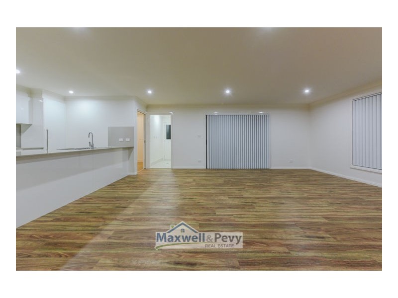 Units 1&2/28 Magpie Drive, Tamworth NSW 2340