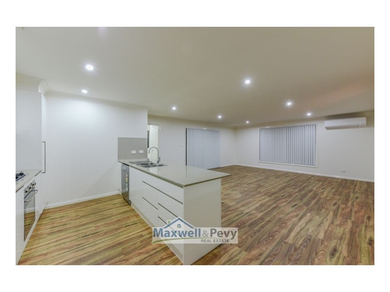 Units 1&2/28 Magpie Drive, Tamworth NSW 2340