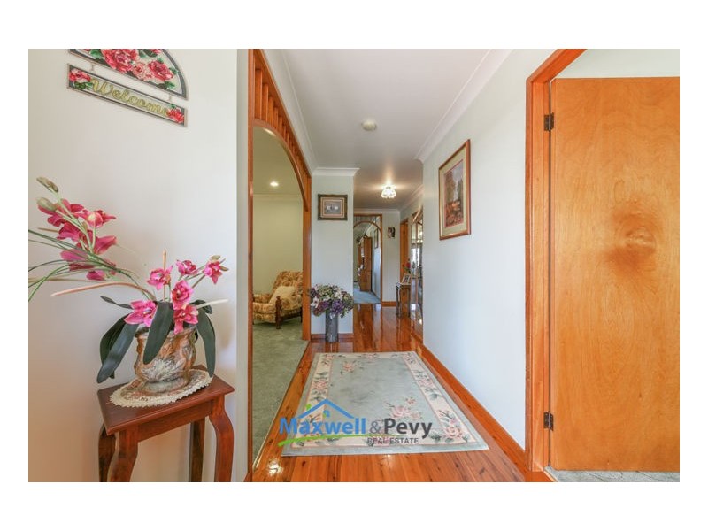 7 Ebony Close, Tamworth NSW 2340