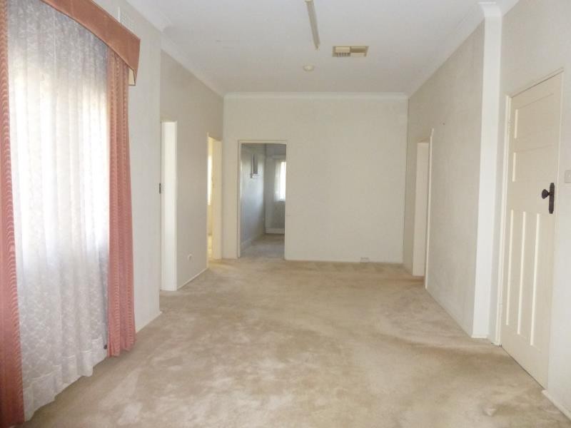 42 Dowell Ave, Tamworth NSW 2340
