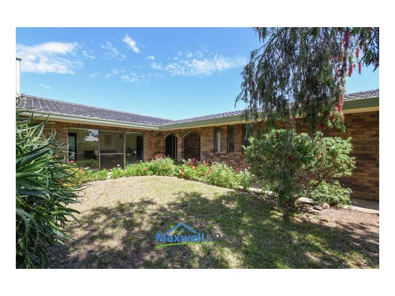26 Arinya Street, Tamworth NSW 2340