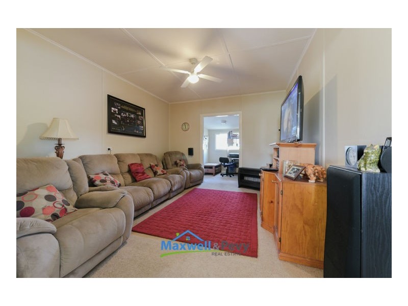 2 Laurel Street, Kootingal NSW 2352