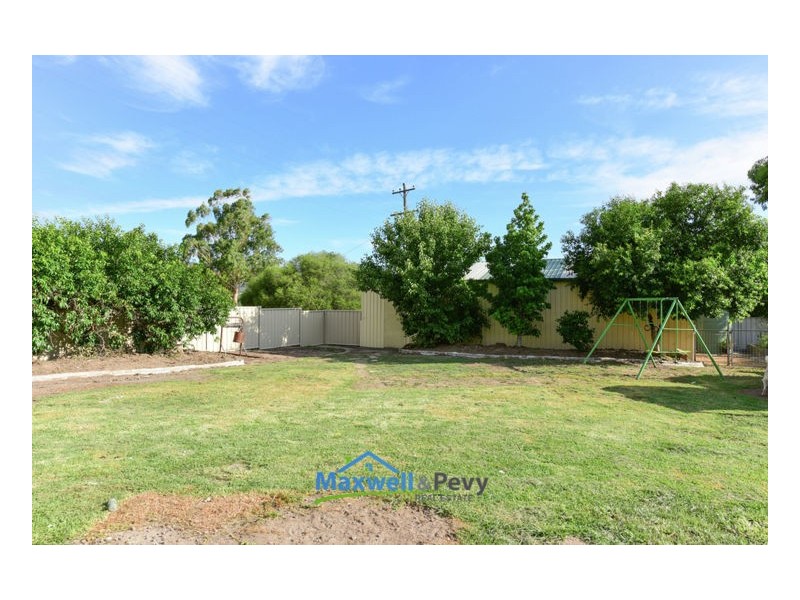 2 Laurel Street, Kootingal NSW 2352