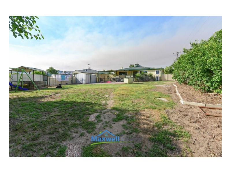 2 Laurel Street, Kootingal NSW 2352