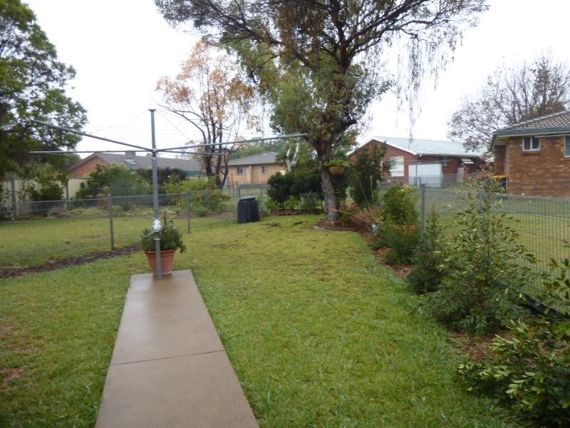 2/43 Susanne Street, Tamworth NSW 2340