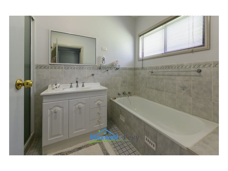 24 Ford Street, Oxley Vale NSW 2340