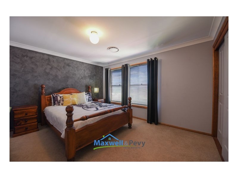 24 Parry Street, Tamworth NSW 2340