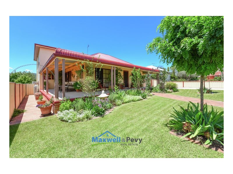 24 Parry Street, Tamworth NSW 2340