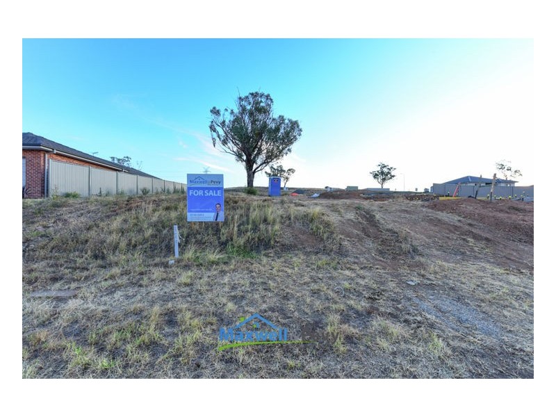 8 Ibis Street, Calala NSW 2340