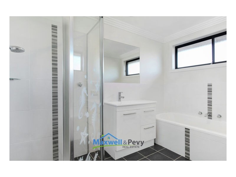 24 Rosella Avenue, Calala NSW 2340