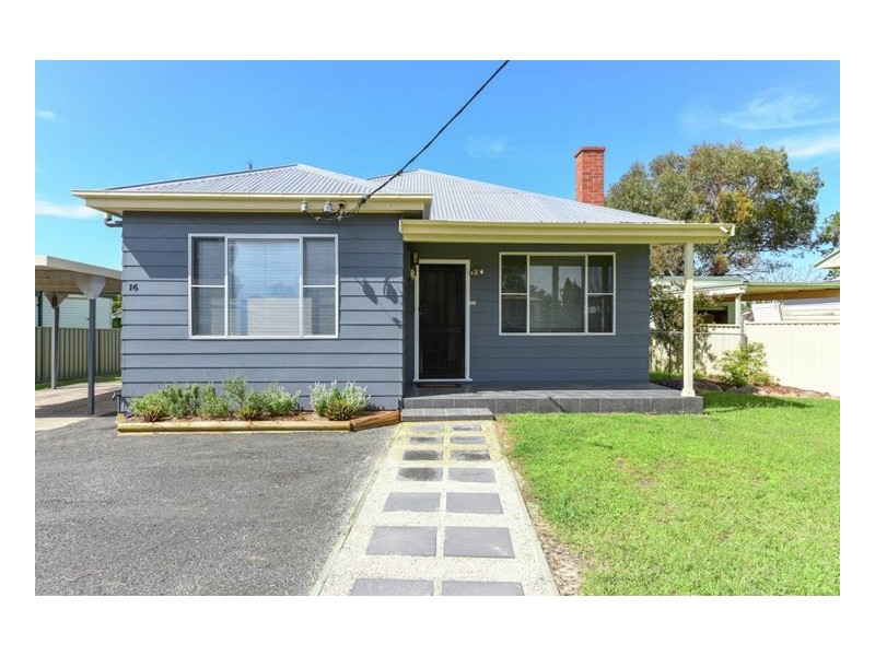 16 Scott Road, Tamworth NSW 2340