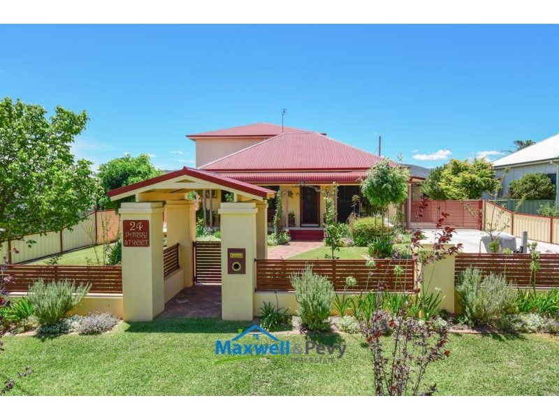 24 Parry Street, Tamworth NSW 2340