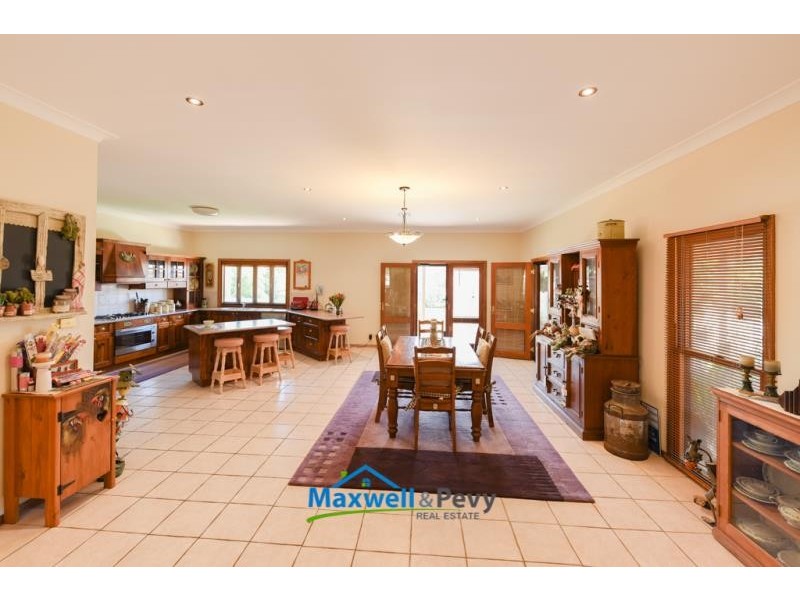 24 Parry Street, Tamworth NSW 2340