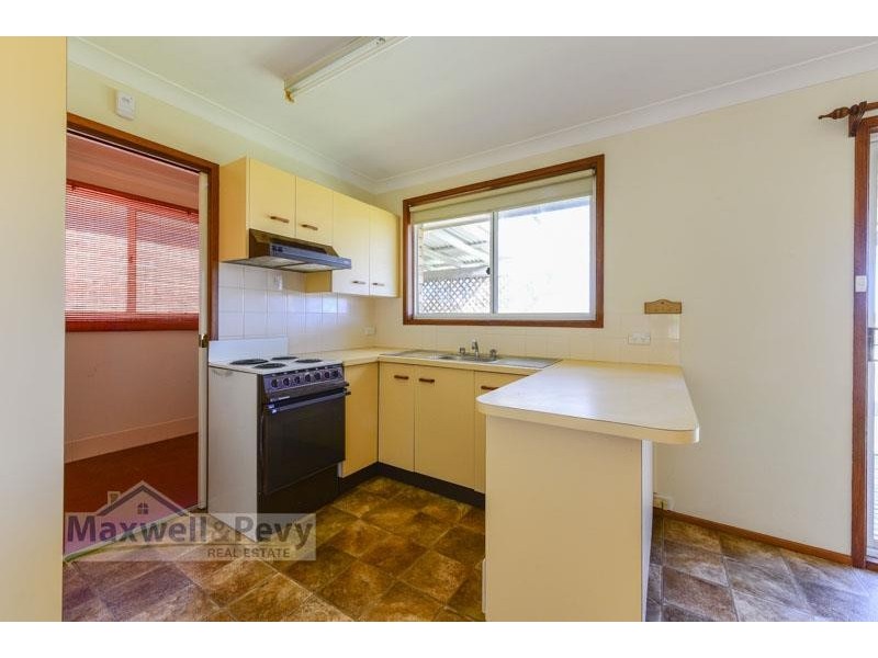 2 Wattle Close, Tamworth NSW 2340