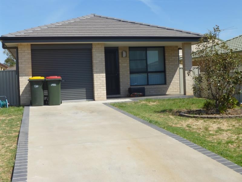 6 Burdekin Place, Tamworth NSW 2340