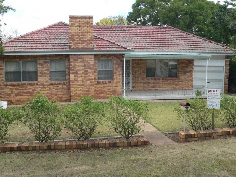 28 HALL STREET, Tamworth NSW 2340