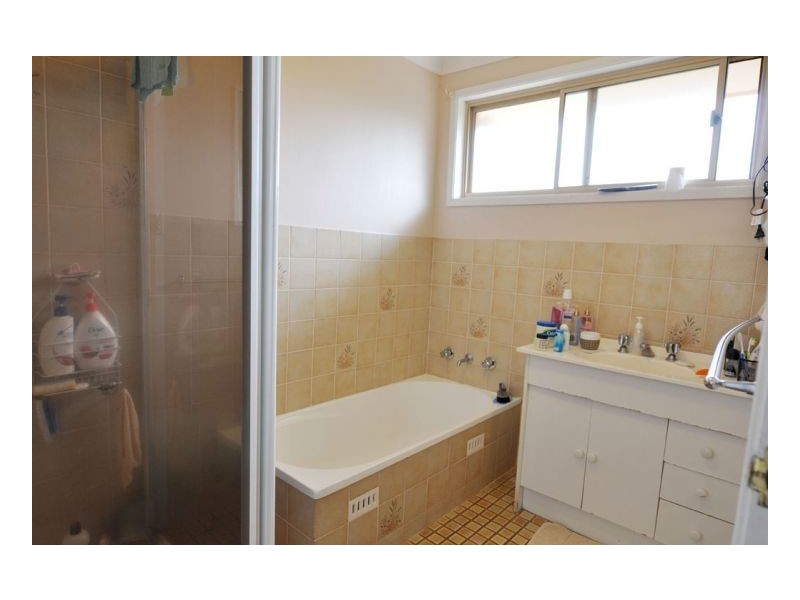 8-10 Barton Lane, Tamworth NSW 2340