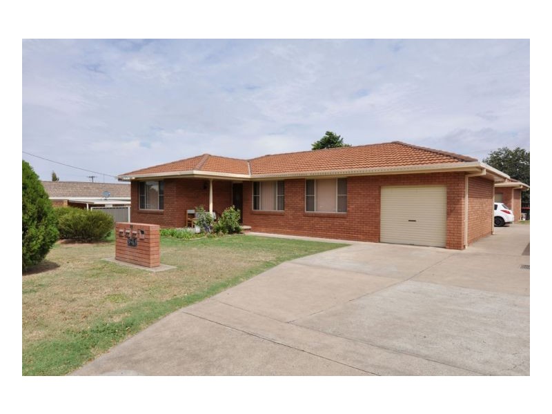 8-10 Barton Lane, Tamworth NSW 2340