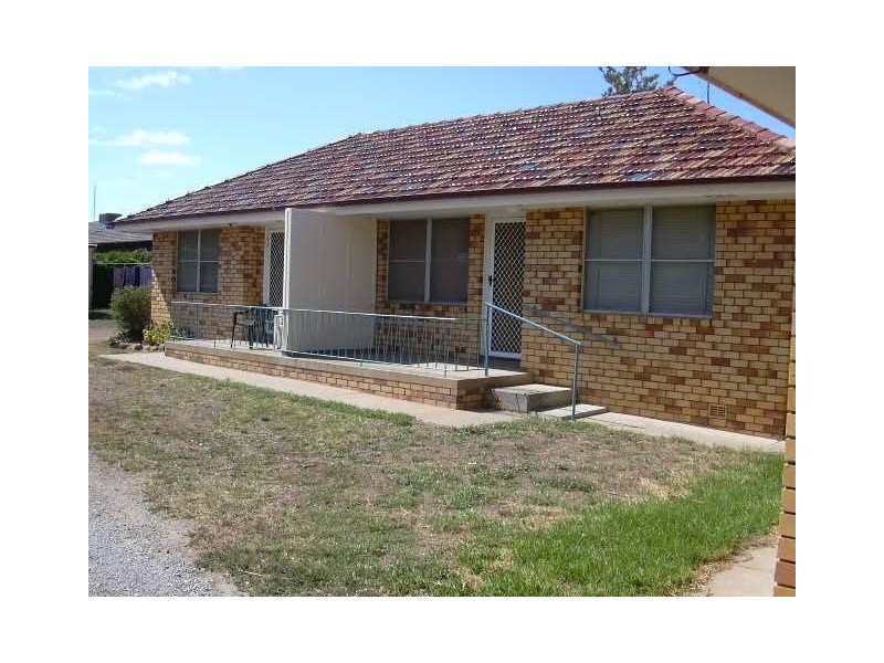 1/5 Petra Avenue, Tamworth NSW 2340