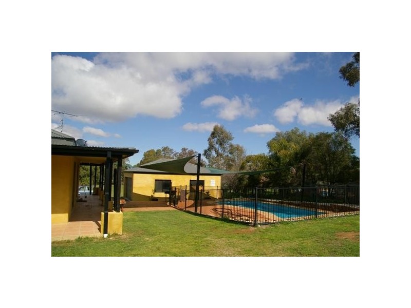 33 Glengarvin Drive, Tamworth NSW 2340