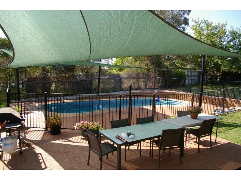 33 Glengarvin Drive, Tamworth NSW 2340