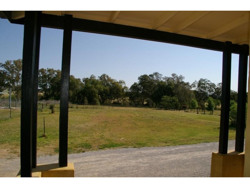 33 Glengarvin Drive, Tamworth NSW 2340