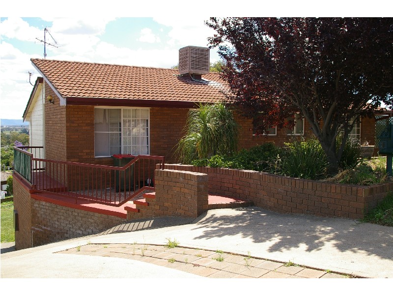25 Woodbry Crescent, Tamworth NSW 2340