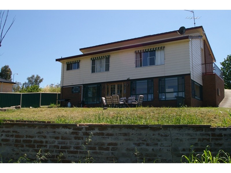 25 Woodbry Crescent, Tamworth NSW 2340