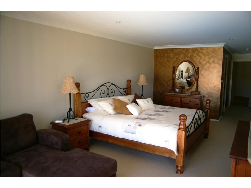 12 Banjo Circuit, Tamworth NSW 2340