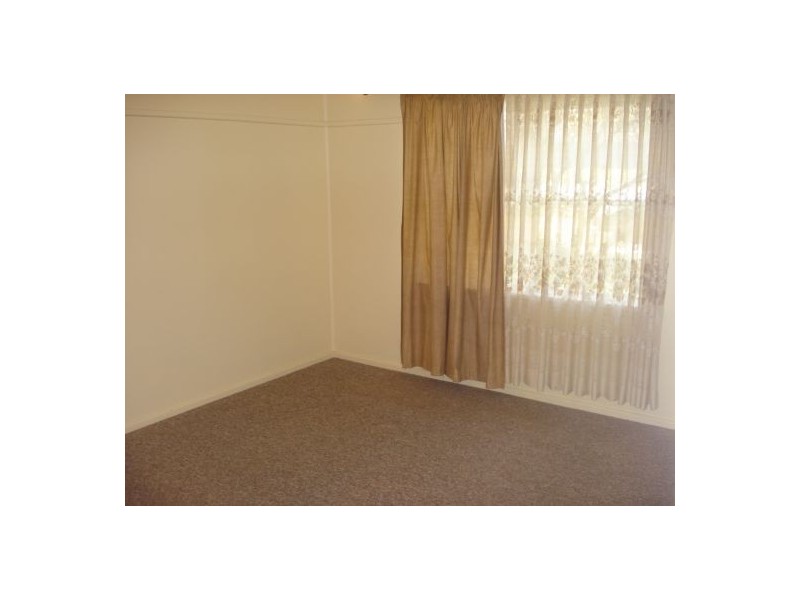 9 PEEL STREET, Tamworth NSW 2340