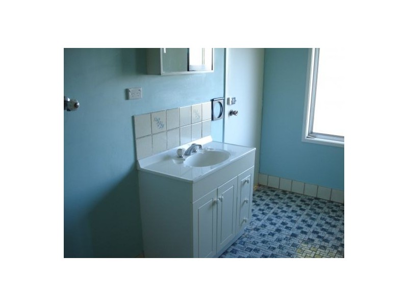 9 PEEL STREET, Tamworth NSW 2340