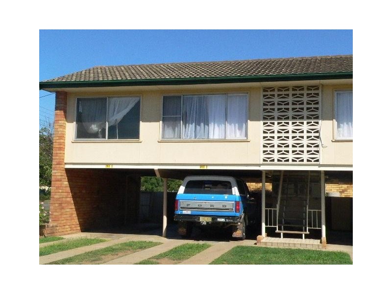 1/2 VERA STREET, Tamworth NSW 2340