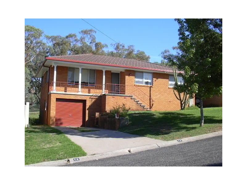 13 LESLEY STREET, Tamworth NSW 2340