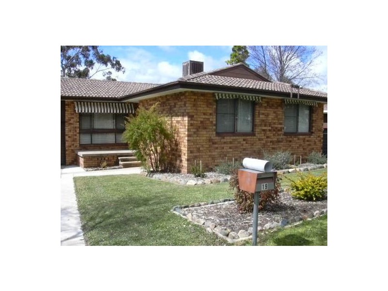 19 DOONBA STREET, Tamworth NSW 2340