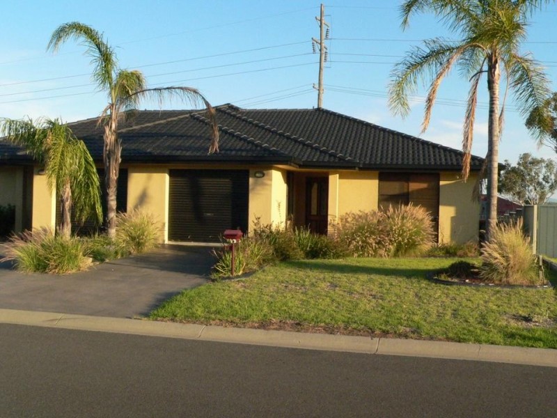 13B MERRINEE PLACE, Tamworth NSW 2340