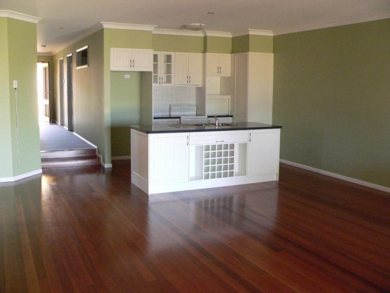 13B MERRINEE PLACE, Tamworth NSW 2340