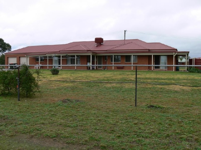 Goderich Court, Tamworth NSW 2340