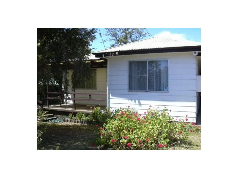 16 CHELMSFORD STREET, Kootingal NSW 2352