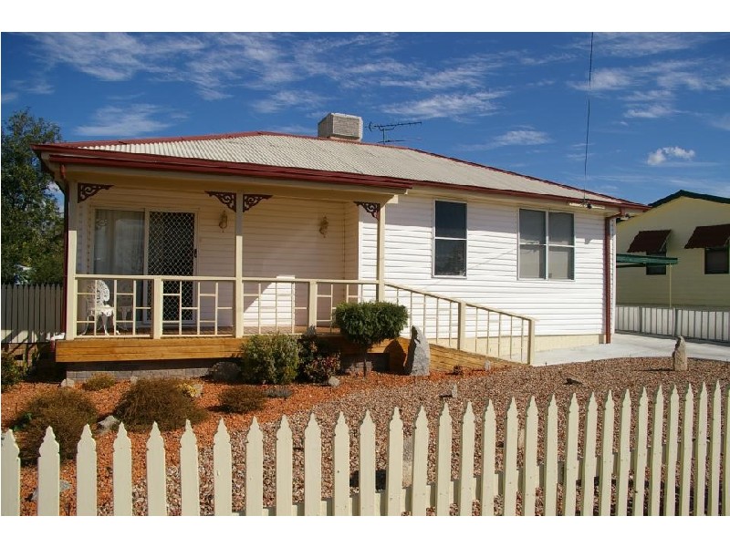 45 Robert Street, Tamworth NSW 2340