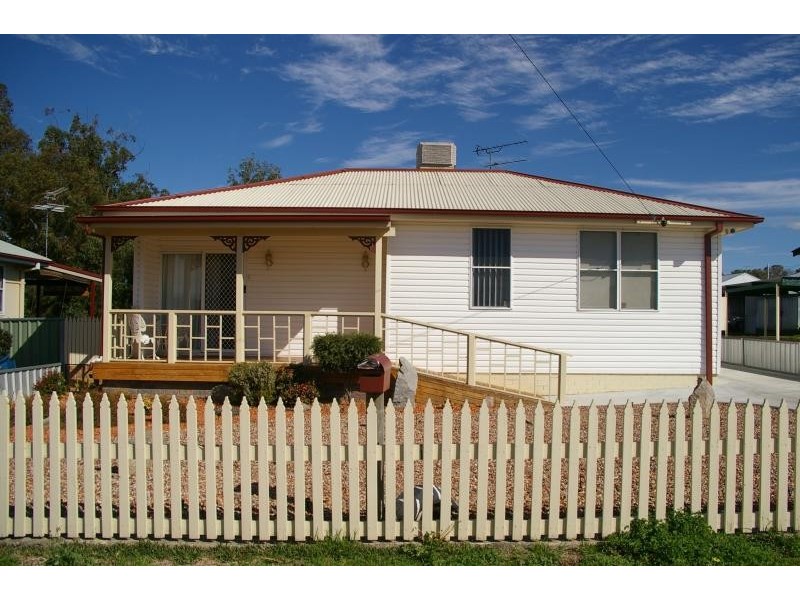 45 Robert Street, Tamworth NSW 2340