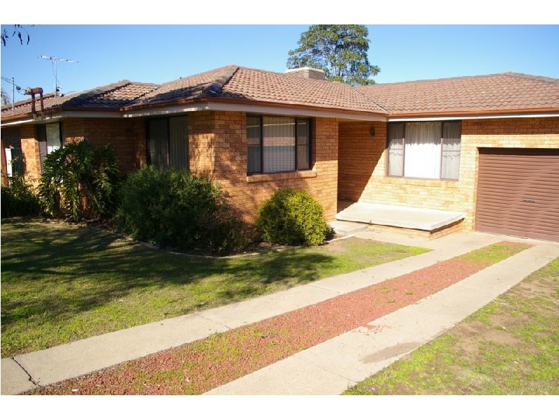 5 Wright ST, Tamworth NSW 2340