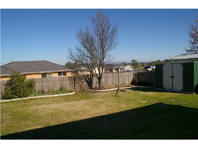 5 Wright ST, Tamworth NSW 2340