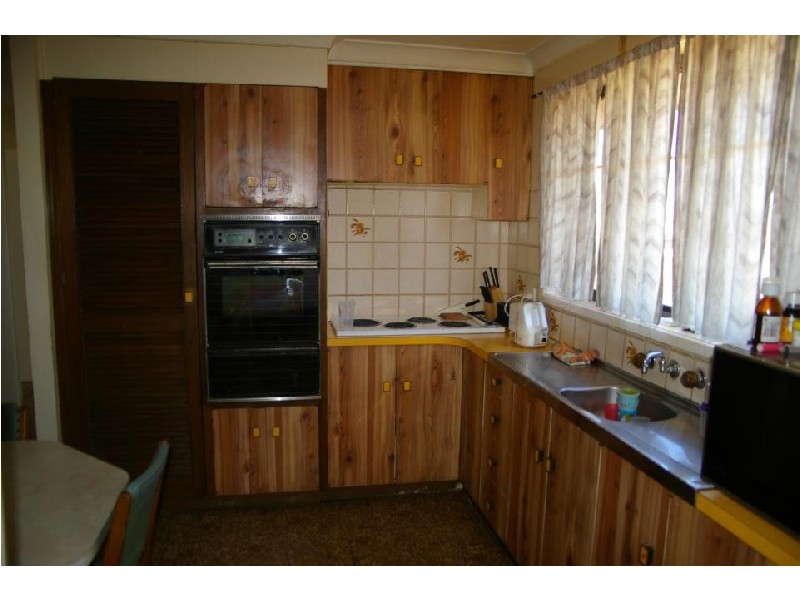 93 Warral Rd, Tamworth NSW 2340