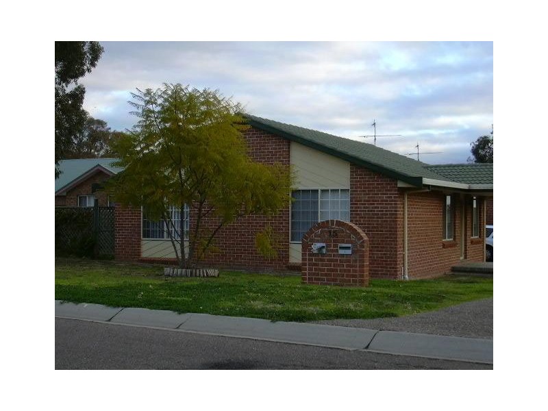 1/15 CHARLES COXON CLOSE, Tamworth NSW 2340