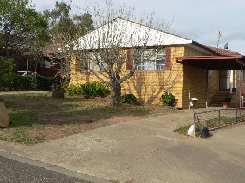 1/13 YARMOUTH PARADE, Tamworth NSW 2340