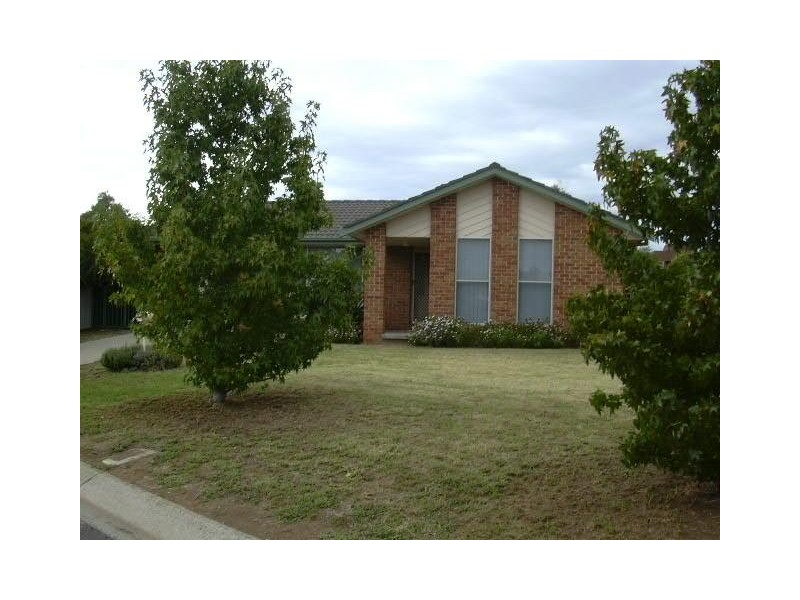 14 JANELLE STREET, Tamworth NSW 2340