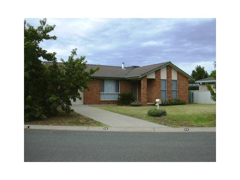 14 JANELLE STREET, Tamworth NSW 2340