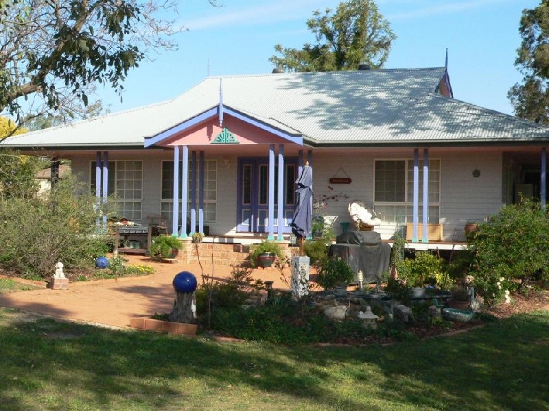 5 CURLEW CRESCENT, Tamworth NSW 2340