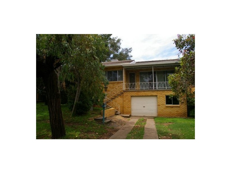 83 Bourke Street, Tamworth NSW 2340