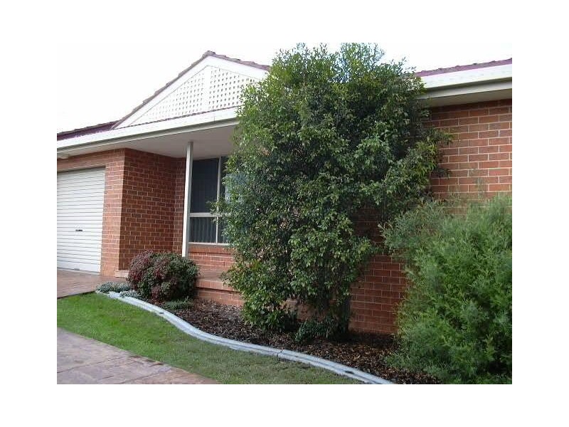 1/10 CURLEW CRESCENT, Tamworth NSW 2340